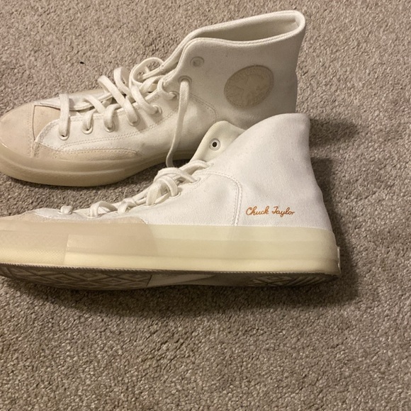 Chuck Taylor - Picture 2 of 3